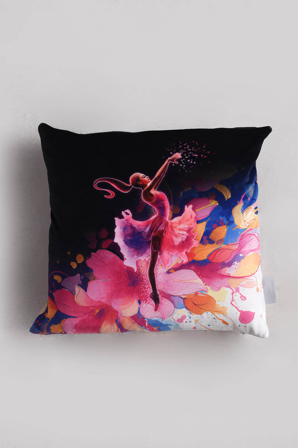 Decorative pillow Polina