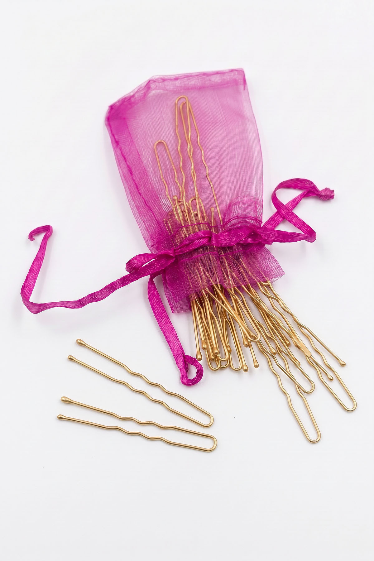 Bobby pins gold