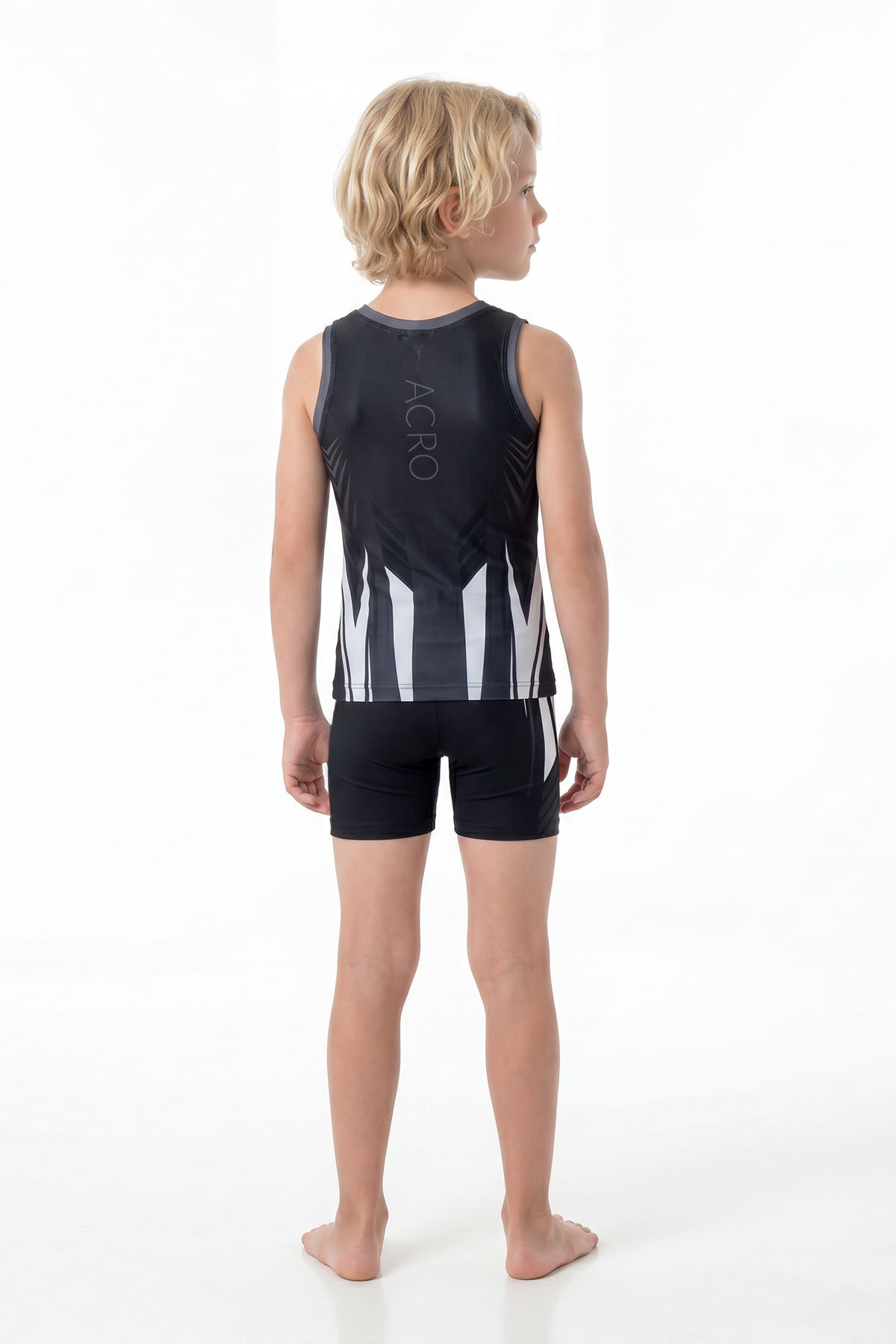 Boys set VALOR short