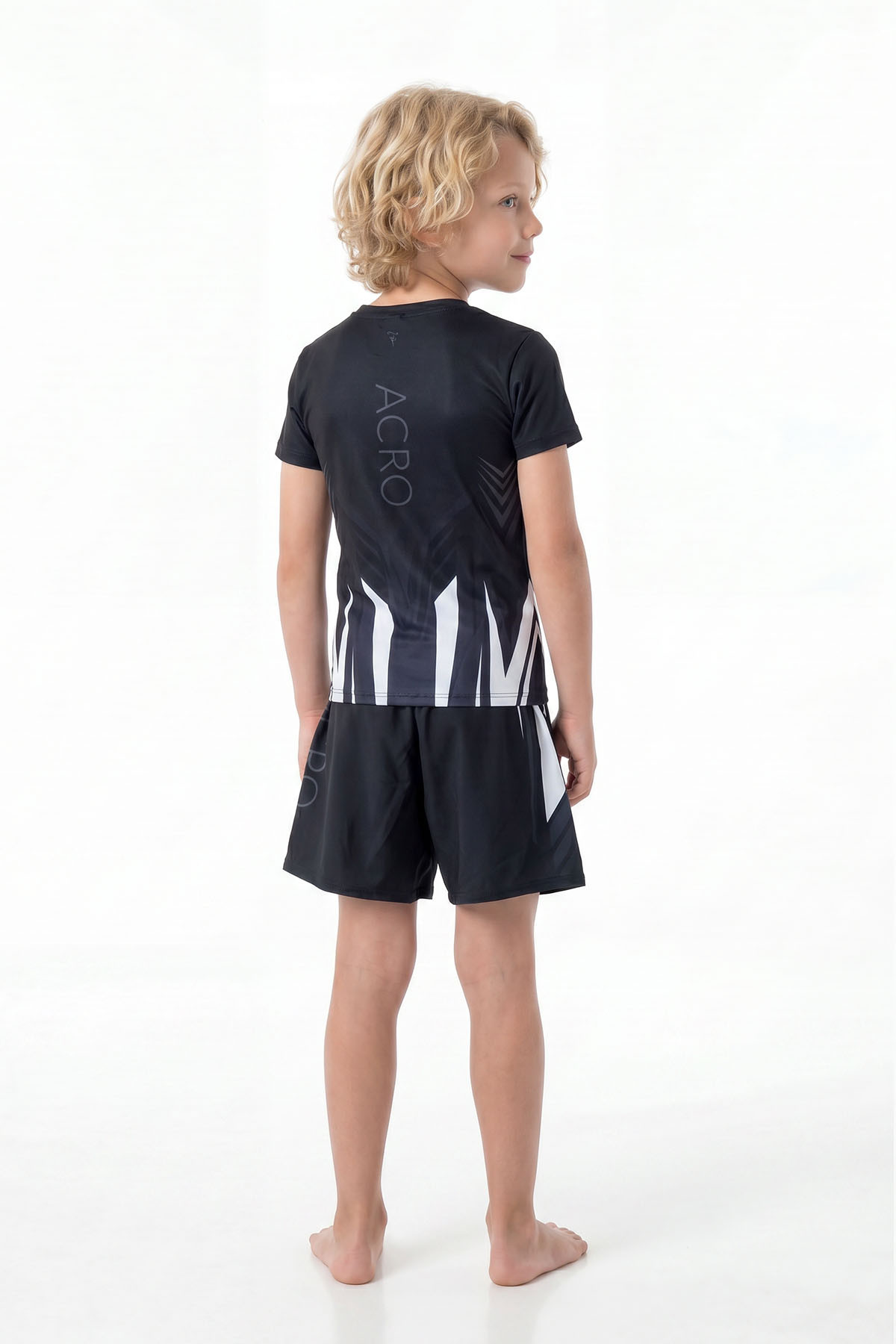 Boys set VALOR long